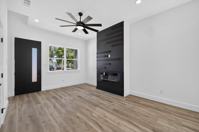 316 E Drew Street, Fort Worth, TX 76110