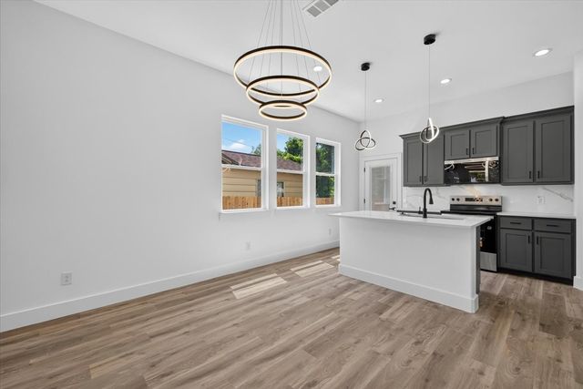 316 E Drew Street, Fort Worth, TX 76110