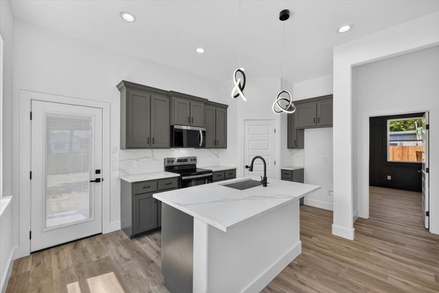 316 E Drew Street, Fort Worth, TX 76110