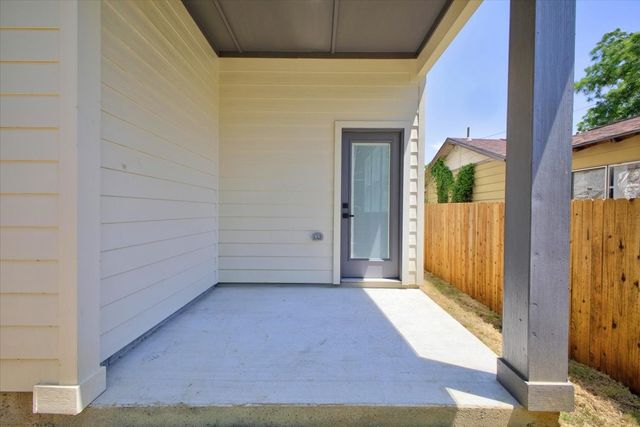 316 E Drew Street, Fort Worth, TX 76110