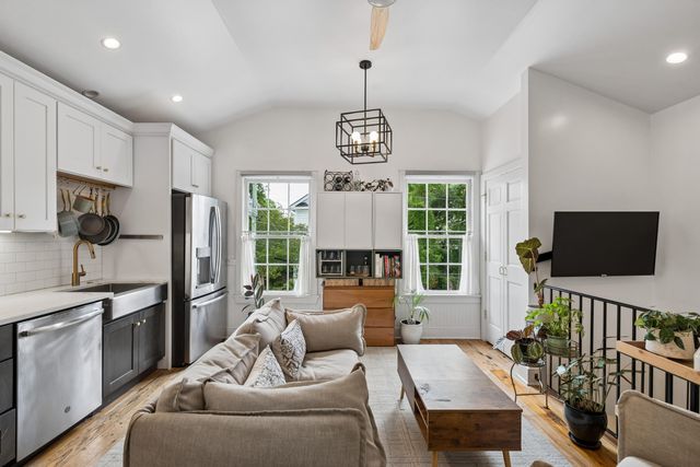 7 Kyle Place, Charleston, SC 29403