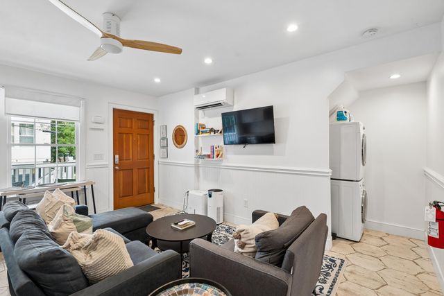 7 Kyle Place, Charleston, SC 29403