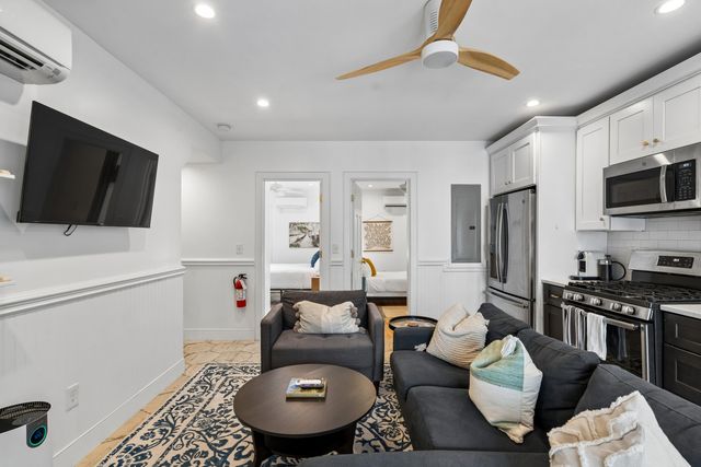 7 Kyle Place, Charleston, SC 29403