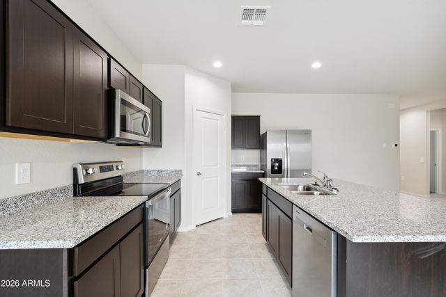 5428 E Darwin Drive, San Tan Valley, AZ 85140