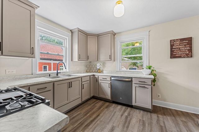 721 W 5TH STREET, Appleton, WI 54914