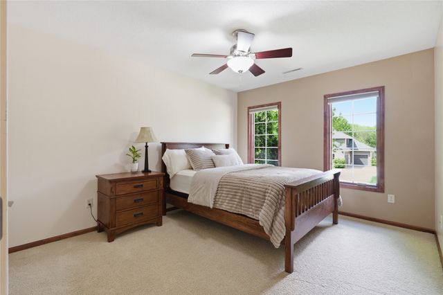 6625 Peckham Street, Johnston, IA 50131