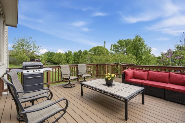 6625 Peckham Street, Johnston, IA 50131