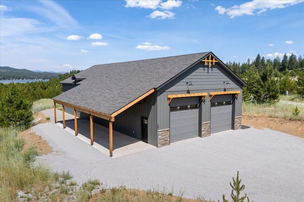 150 Paragon Dr, Newport, WA 99156