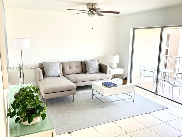 7785 SW 86th St E-414, Miami, FL 33143