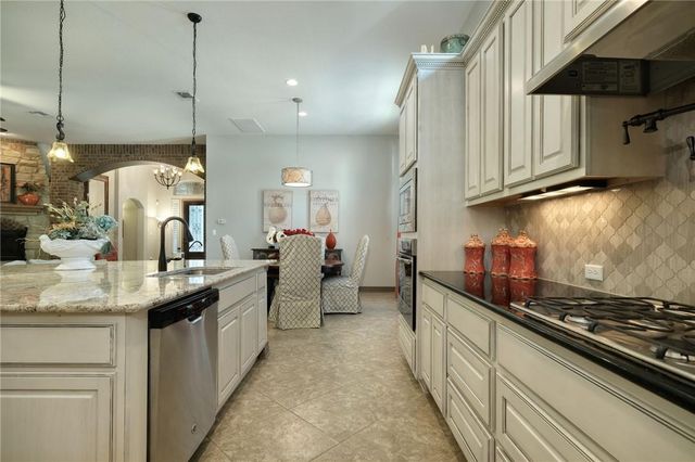 1239 Falling Hills DR, Georgetown, TX 78628