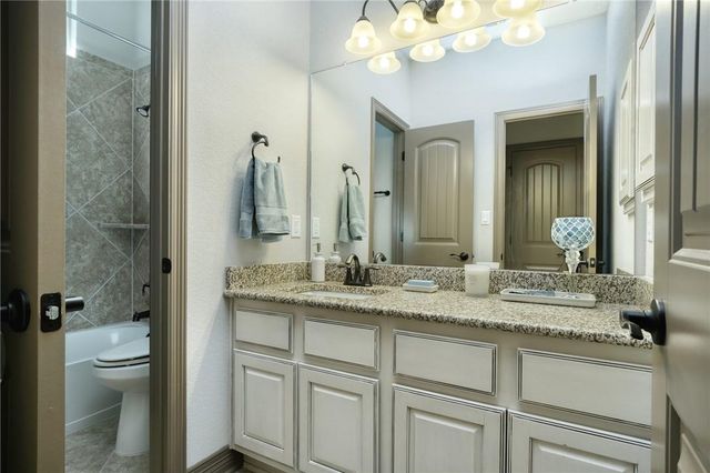 1239 Falling Hills DR, Georgetown, TX 78628