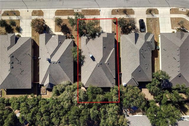 1239 Falling Hills DR, Georgetown, TX 78628