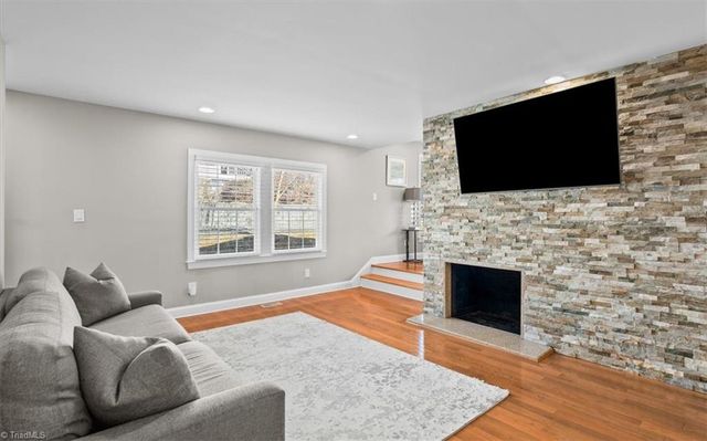 119 Hillcrest Road, Thomasville, NC 27360