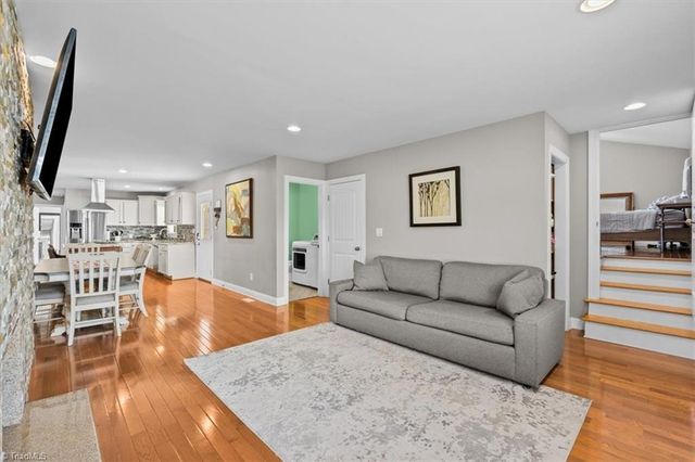 119 Hillcrest Road, Thomasville, NC 27360