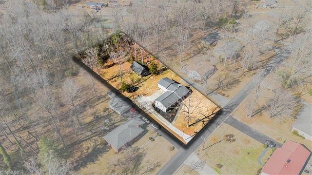 119 Hillcrest Road, Thomasville, NC 27360