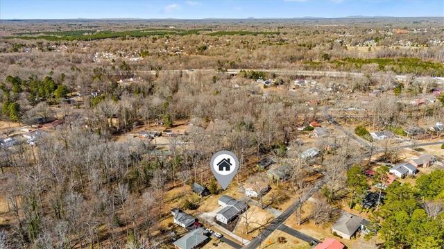 119 Hillcrest Road, Thomasville, NC 27360