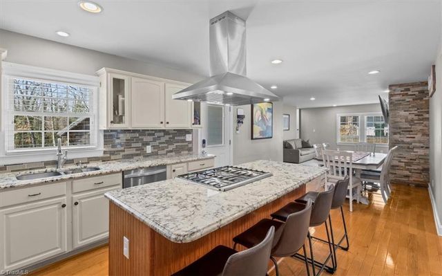 119 Hillcrest Road, Thomasville, NC 27360