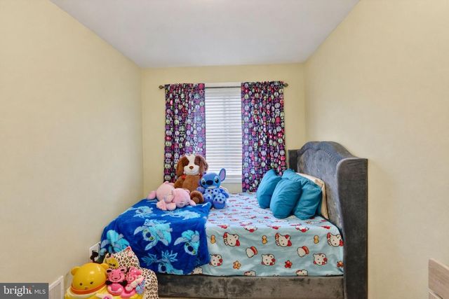 4213 FORT DUPONT TER SE, Washington, DC 20020