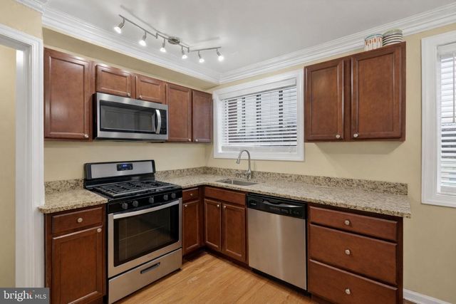 4213 FORT DUPONT TER SE, Washington, DC 20020