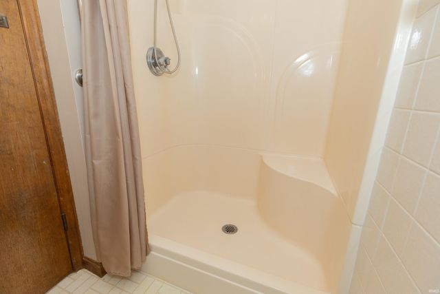 7755 Meadow Lane, Newburgh, IN 47630