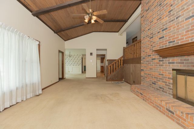 7755 Meadow Lane, Newburgh, IN 47630