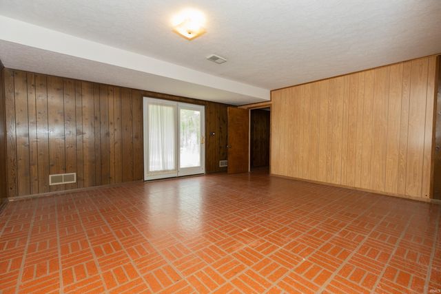 7755 Meadow Lane, Newburgh, IN 47630