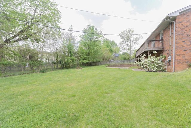 7755 Meadow Lane, Newburgh, IN 47630