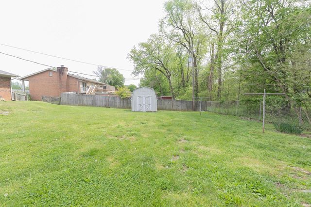 7755 Meadow Lane, Newburgh, IN 47630