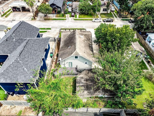 1307 Walton Street, Houston, TX 77009