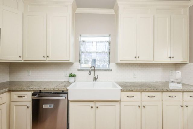 1307 Walton Street, Houston, TX 77009