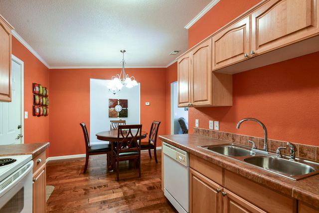 495 Van Buren Road, Branson, MO 65616