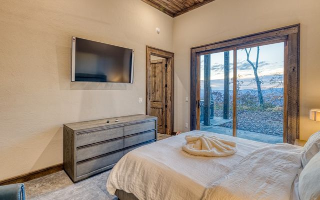 18 Wawayanda Drive, Mineral Bluff, GA 30559