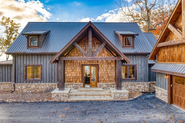 18 Wawayanda Drive, Mineral Bluff, GA 30559