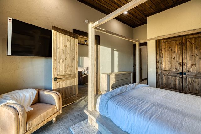 18 Wawayanda Drive, Mineral Bluff, GA 30559