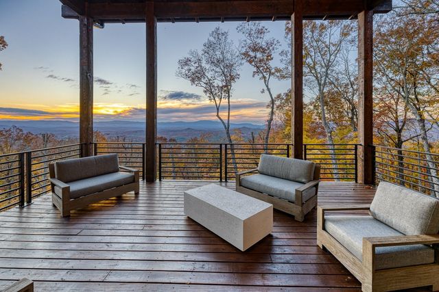 18 Wawayanda Drive, Mineral Bluff, GA 30559