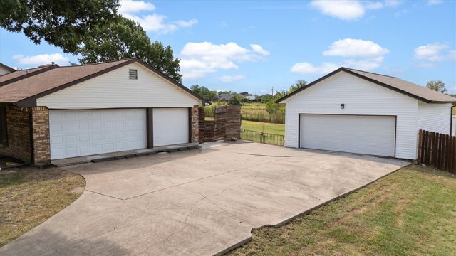 5 Crestview Circle, Rockwall, TX 75087
