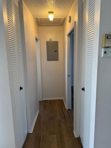 2747 E Dudley Drive F, West Palm Beach, FL 33415