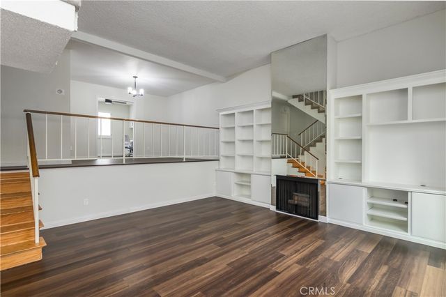 10201 Mason 62, Chatsworth, CA 91311