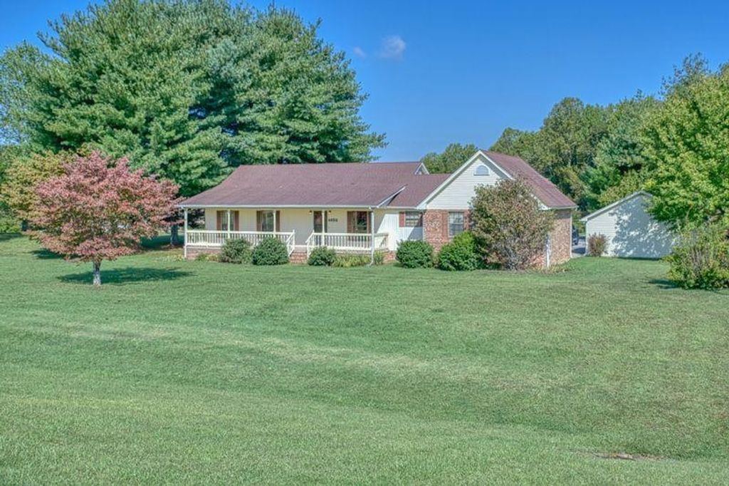 4650 Highway 52, W, Lafayette, TN 37083
