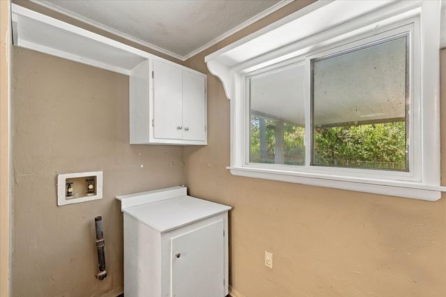 800 Briarwood Boulevard, Arlington, TX 76013