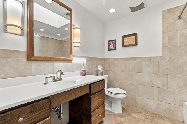 800 Briarwood Boulevard, Arlington, TX 76013