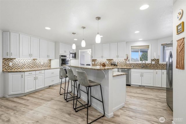 4700 Collins Rd, West Richland, WA 99353