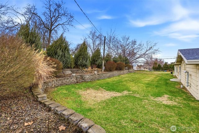 4700 Collins Rd, West Richland, WA 99353