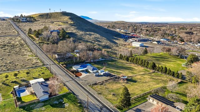 4700 Collins Rd, West Richland, WA 99353