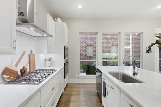 527 Sandy Lane, Flower Mound, TX 75022