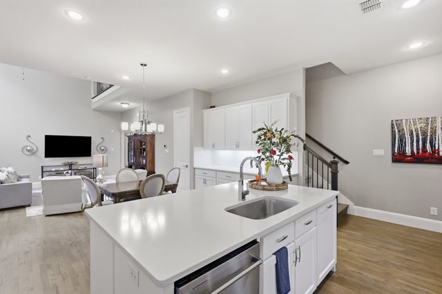 527 Sandy Lane, Flower Mound, TX 75022