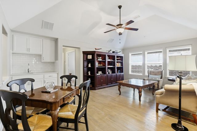 527 Sandy Lane, Flower Mound, TX 75022