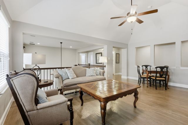 527 Sandy Lane, Flower Mound, TX 75022
