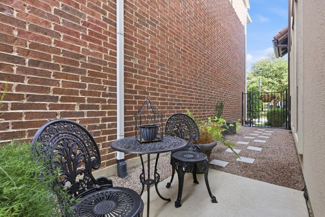 527 Sandy Lane, Flower Mound, TX 75022
