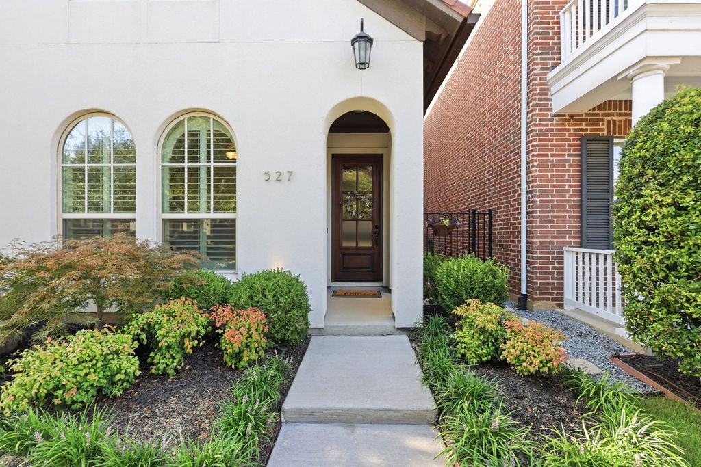 527 Sandy Lane, Flower Mound, TX 75022 — photo 2